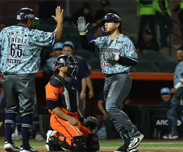 Algodoneros se queda con la serie en Hermosillo tras vencer 8-5 a Naranjeros