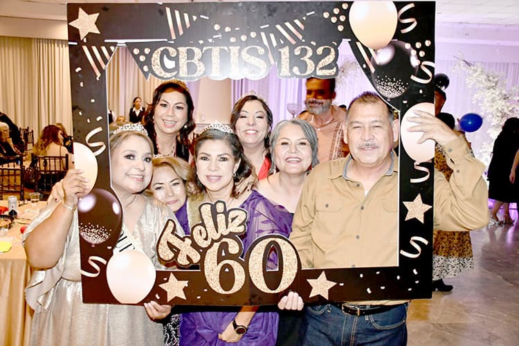 Seis décadas de unión y gran amistad de los excompañeros CBTIS 132