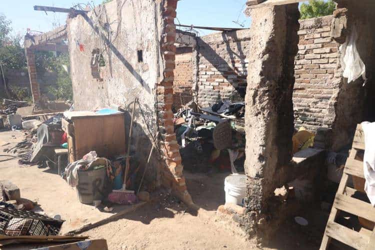 Denuncian vecinos de Insurgentes basurero clandestino; temen por los niños