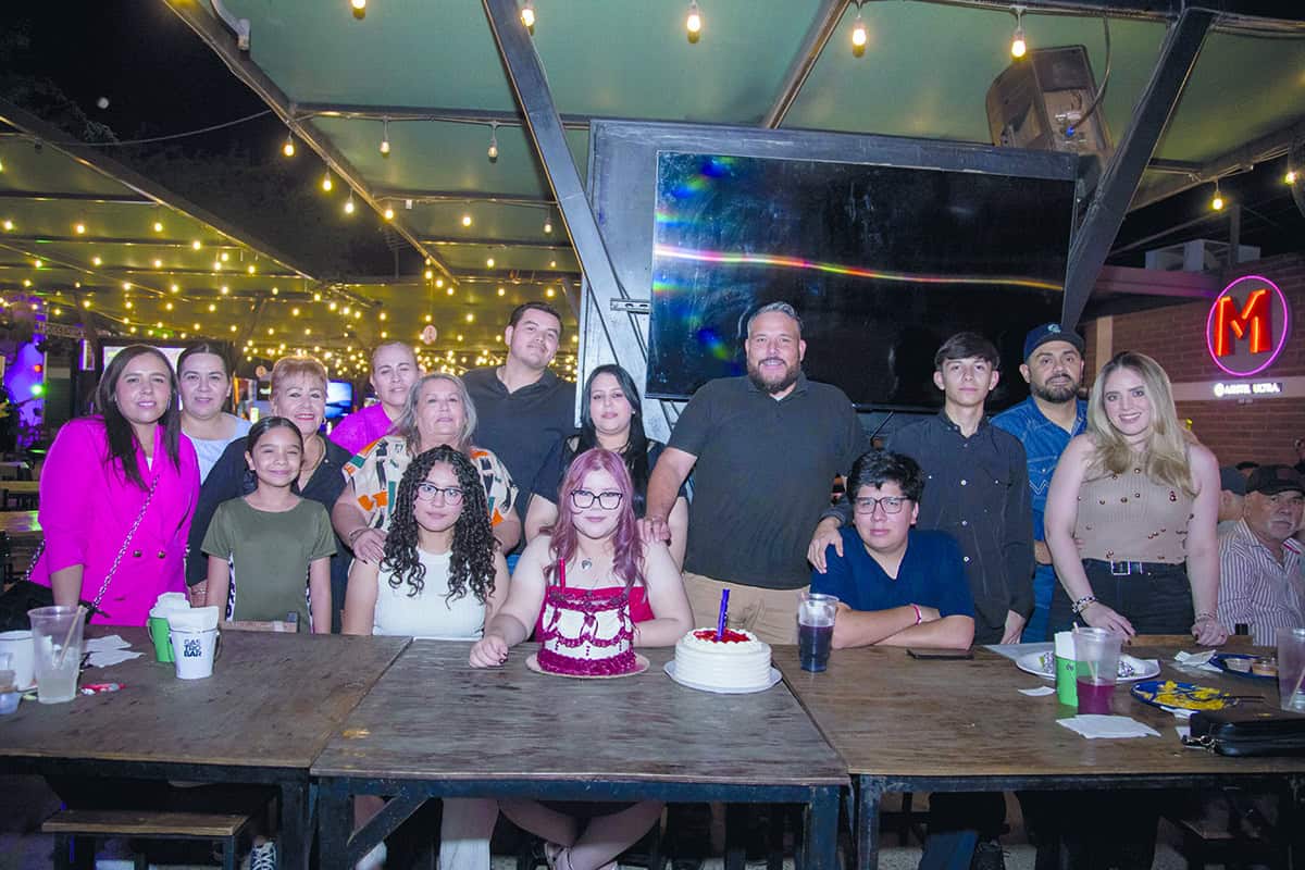 Un encuentro bajo las estrellas con sonrisas en Gastropark & Terraza