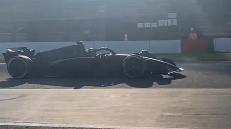 Checo Pérez realiza su primer test con Cadillac en Imola.