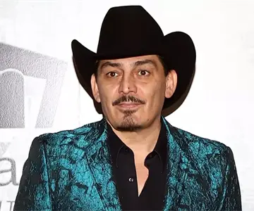 José Manuel Figueroa ofrece recompensa para localizar a sus tres perritos