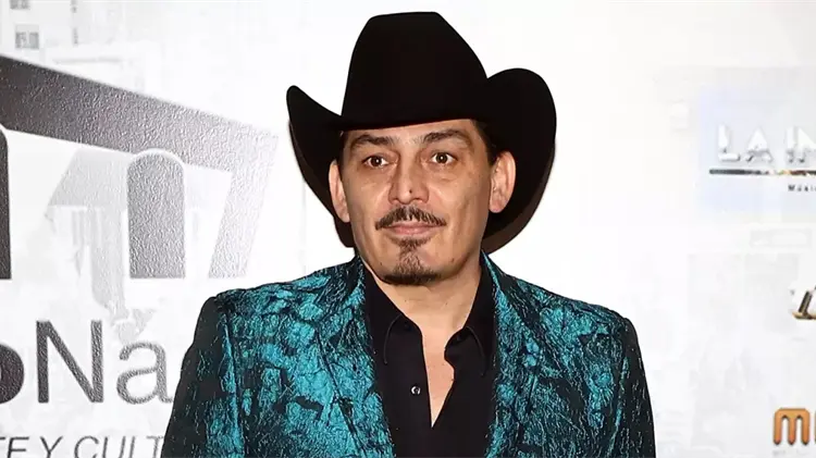 José Manuel Figueroa ofrece recompensa para localizar a sus tres perritos