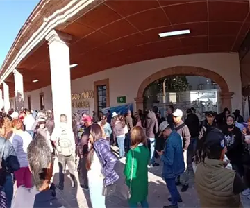 Maestros de la CNTE inician paro de 48 horas contra el Plan Michoacán