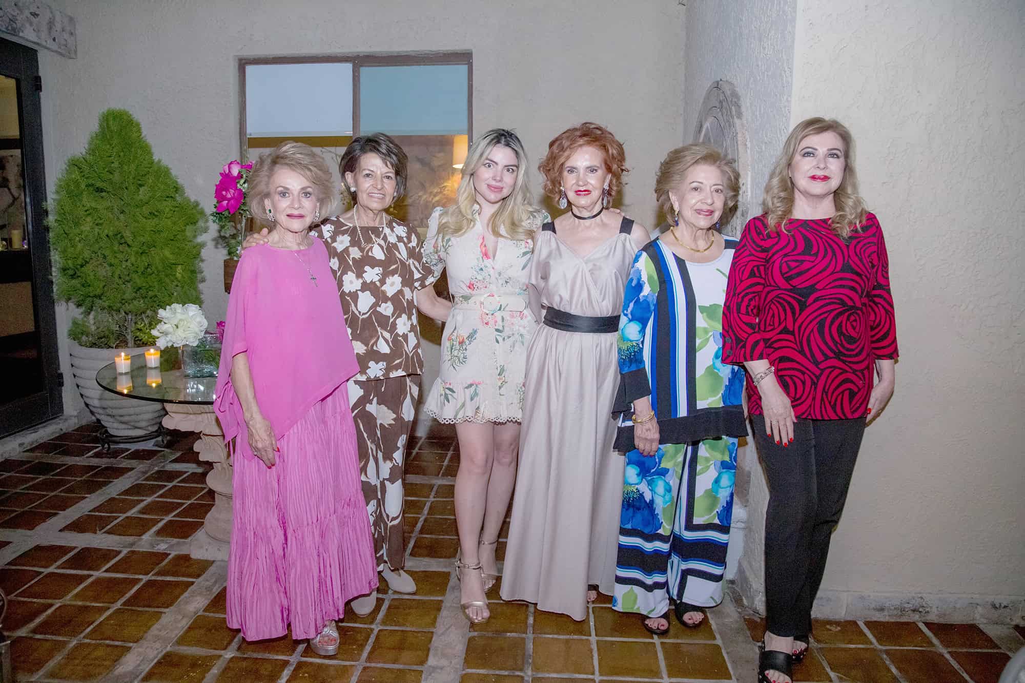 Brindan por el amor y nuevos comienzos