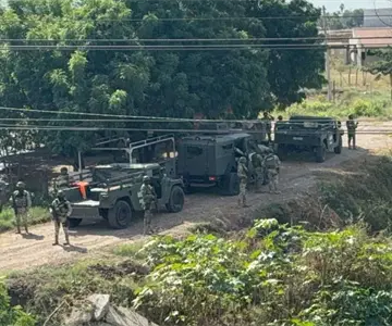 Rescatan a 20 personas privadas de la libertad en taller mecánico de Sinaloa