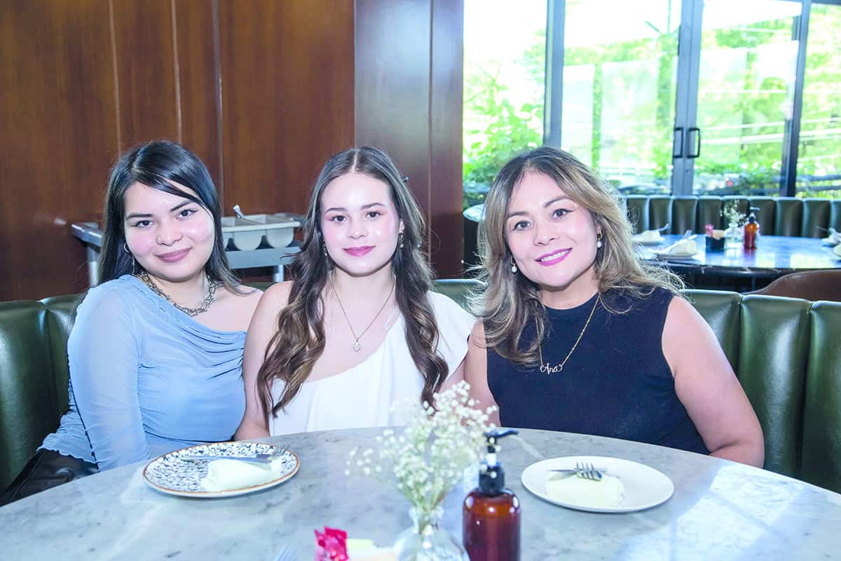 En Néctar disfrutan de la compañía mutua con mucho amor