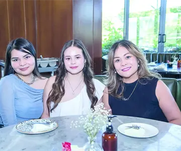 En Néctar disfrutan de la compañía mutua con mucho amor