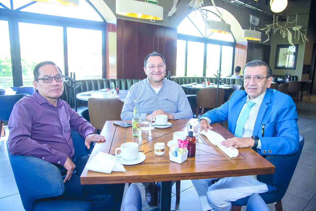 En Néctar disfrutan de la compañía mutua con mucho amor