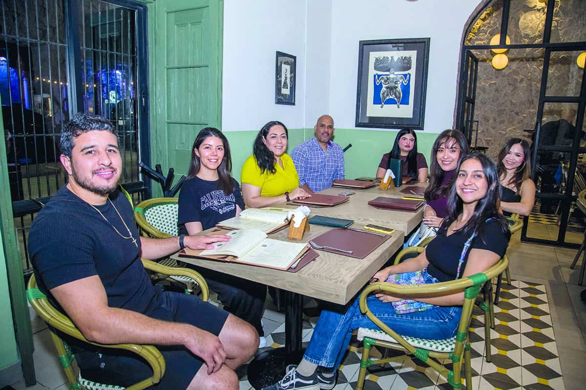 Una noche de celebraciones y cumpleaños en Casona Obregón 55