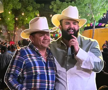 Carin León regresó a su barrio para grabar nuevo álbum en vivo