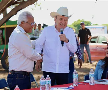 Durazo supervisa avance de línea de agua para riego en San Ignacio Río Muerto