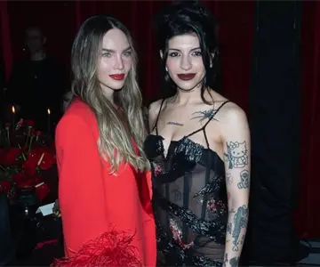 ¡Momento histórico! Belinda y Cazzu se encuentran cara a cara