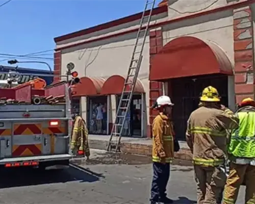 Moviliza a cuerpos de emergencia fuga de gas en Mercado Municipal de Guaymas