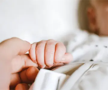 Bomberos de Hermosillo salvan a bebé de 11 meses de asfixiarse