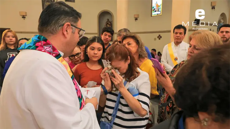 Reliquia de Carlo Acutis reunió a feligreses en el Santuario Guadalupano. (Foto: Cristian Ruiz)