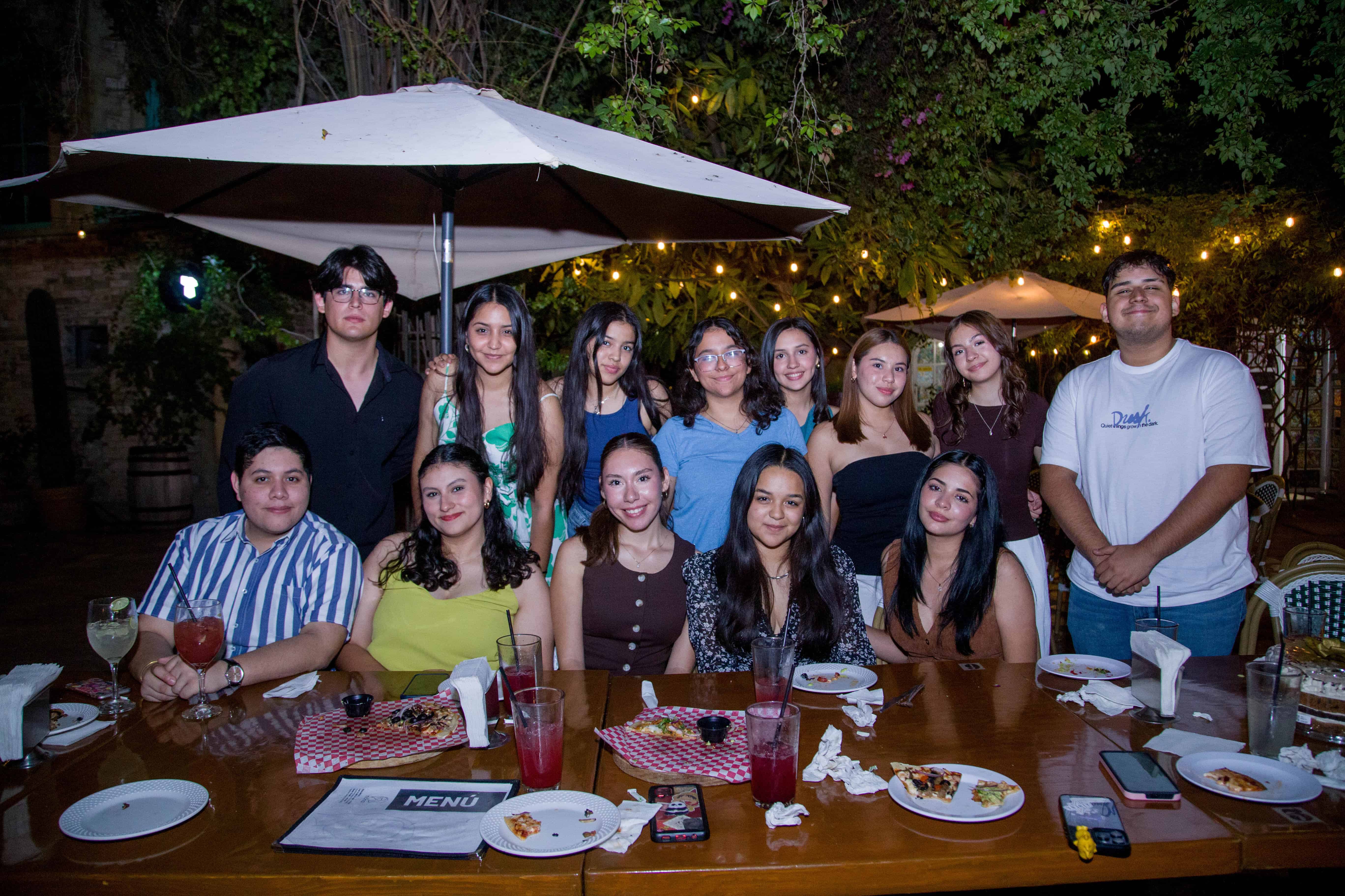 En Mona Café conectan con diversión junto a los mejores