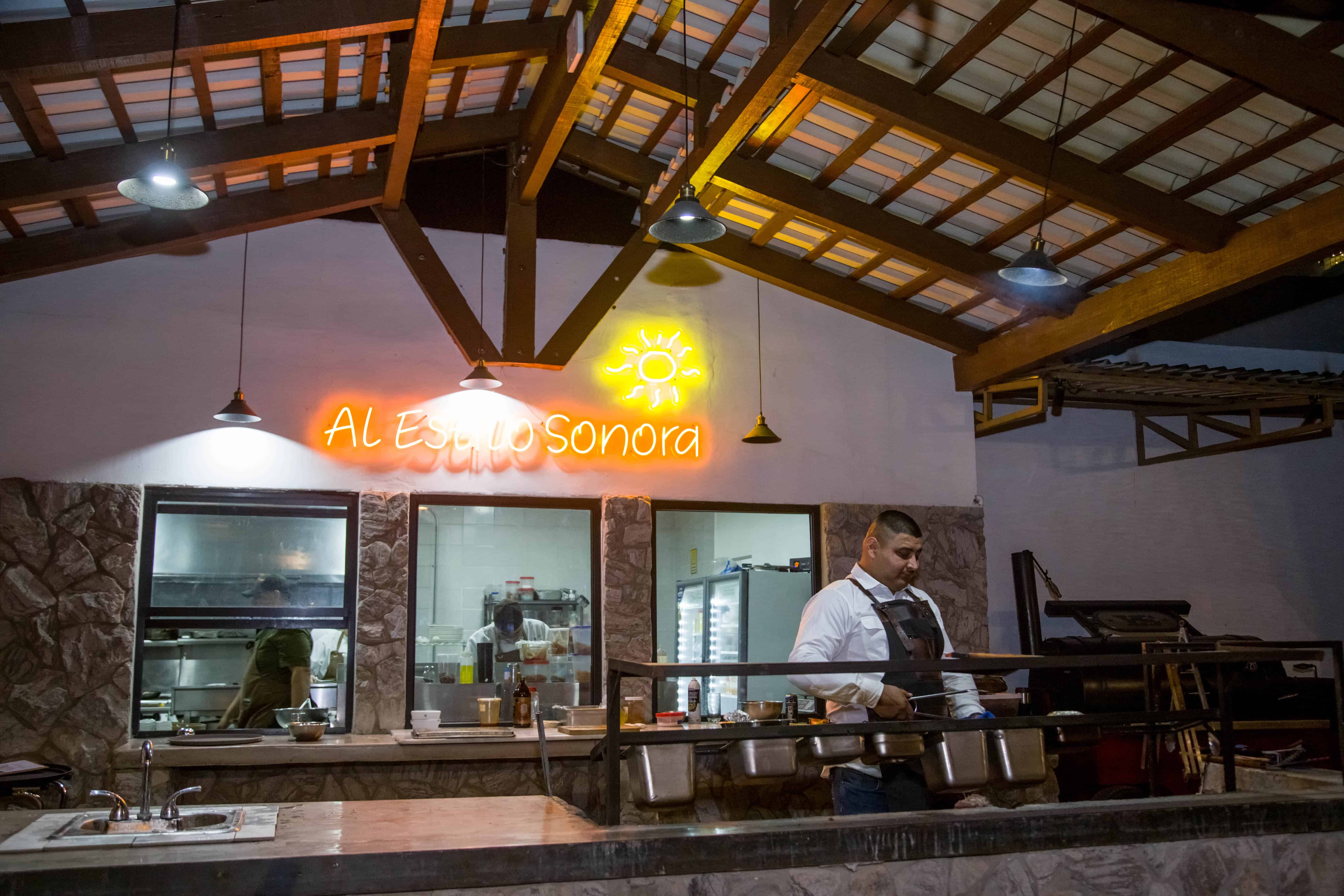 Una noche para compartir lindos momento en Kobanao