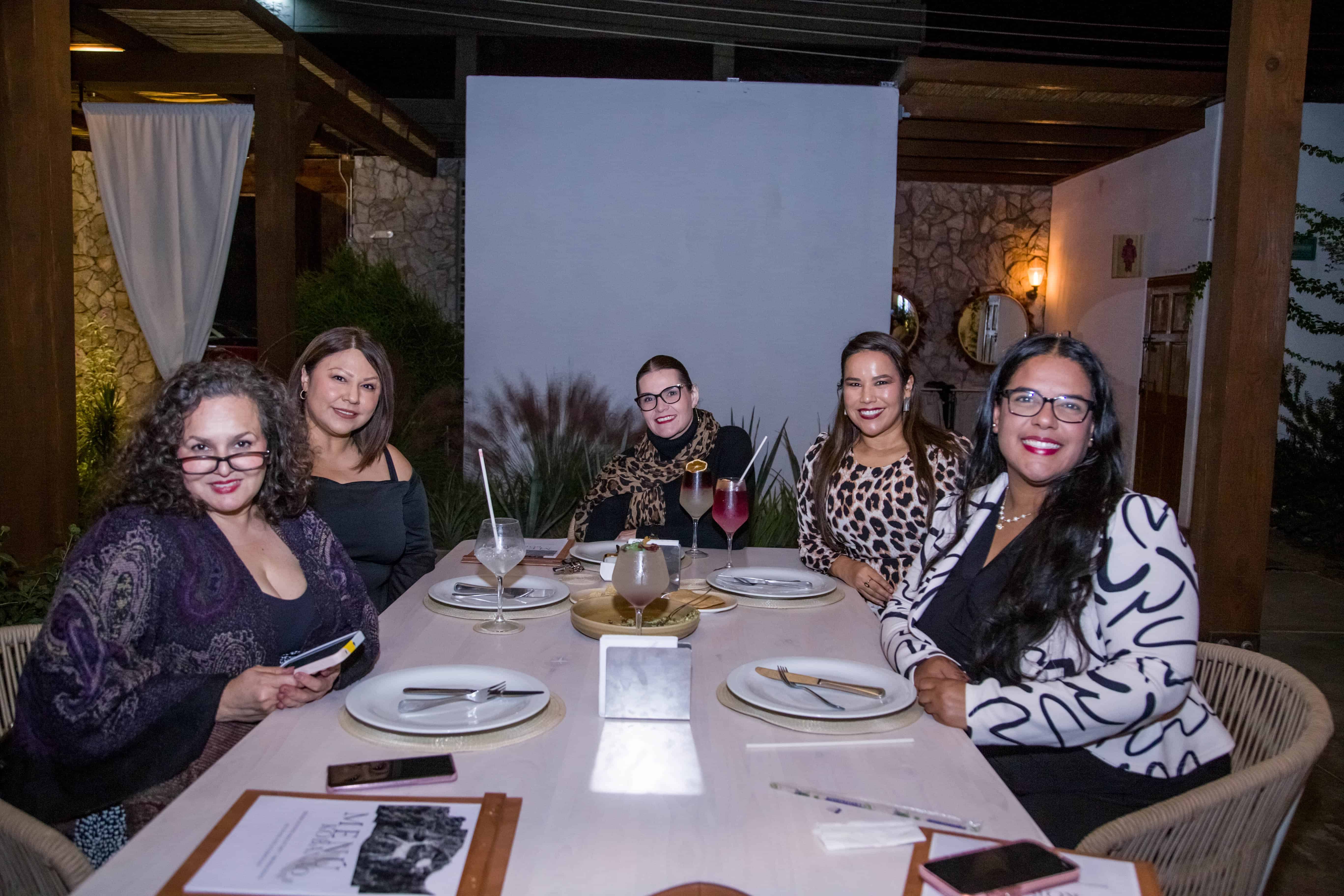 Una noche para compartir lindos momento en Kobanao