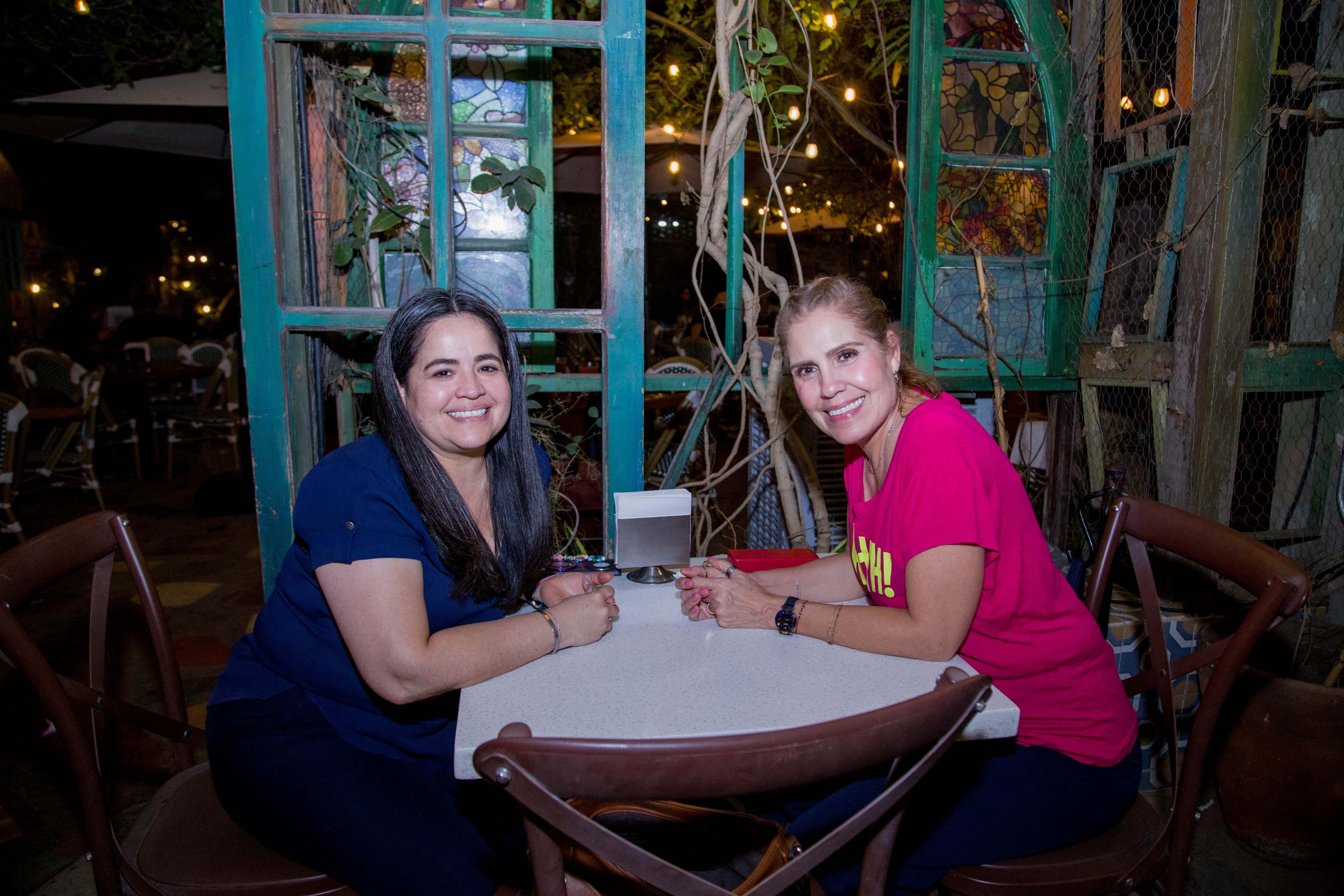 En Mona Café conectan con diversión junto a los mejores