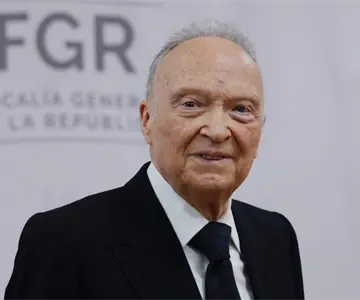 Alejandro Gertz Manero presenta su renuncia a la FGR; va por una embajada