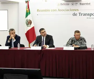 Gobierno trabaja con empresas de autotransporte contra el robo y extorsión