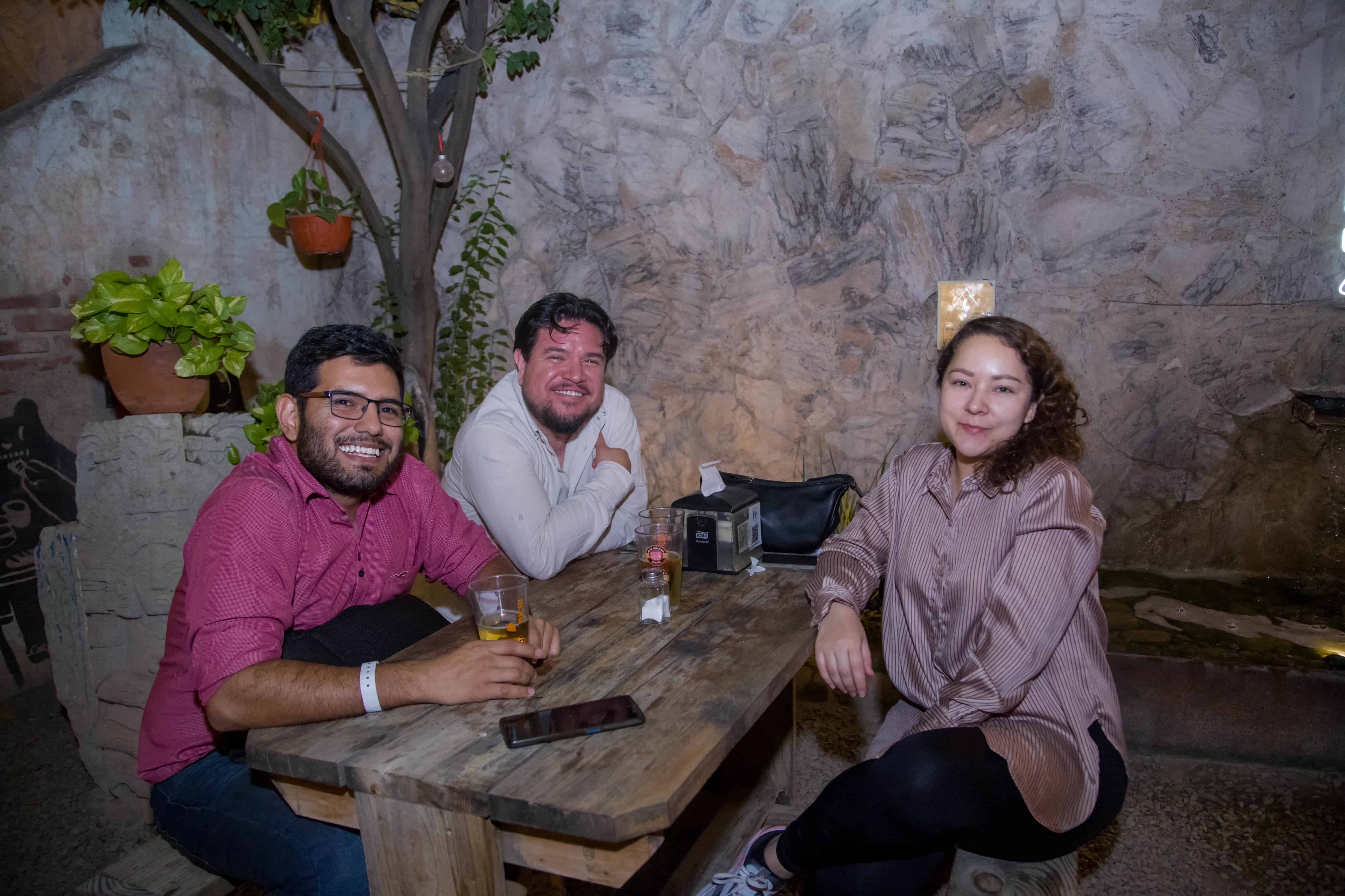 Una Noche de amigos y diversión en Mercado H69