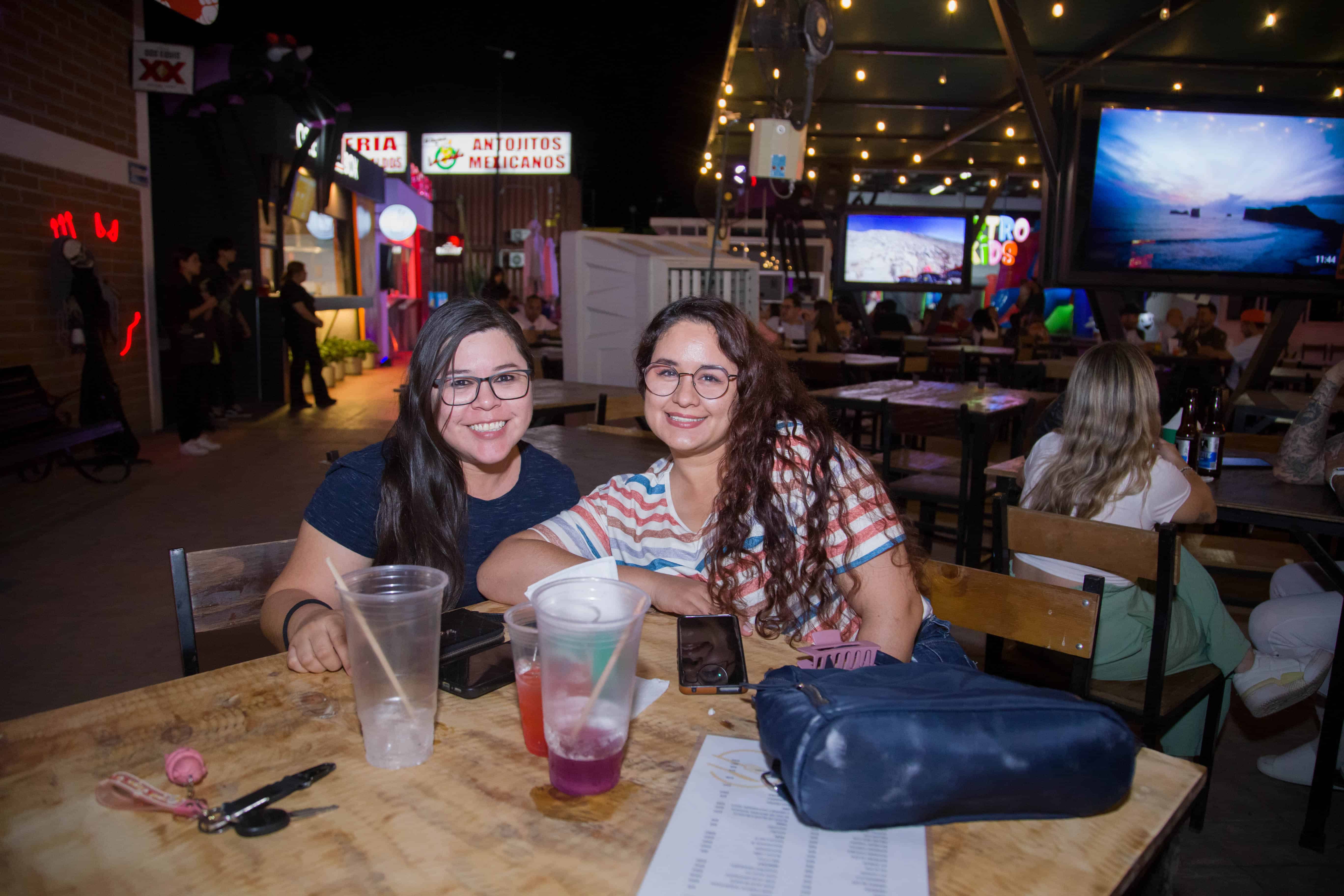 Después de un día largo, gozan de su compañía en Gastropark