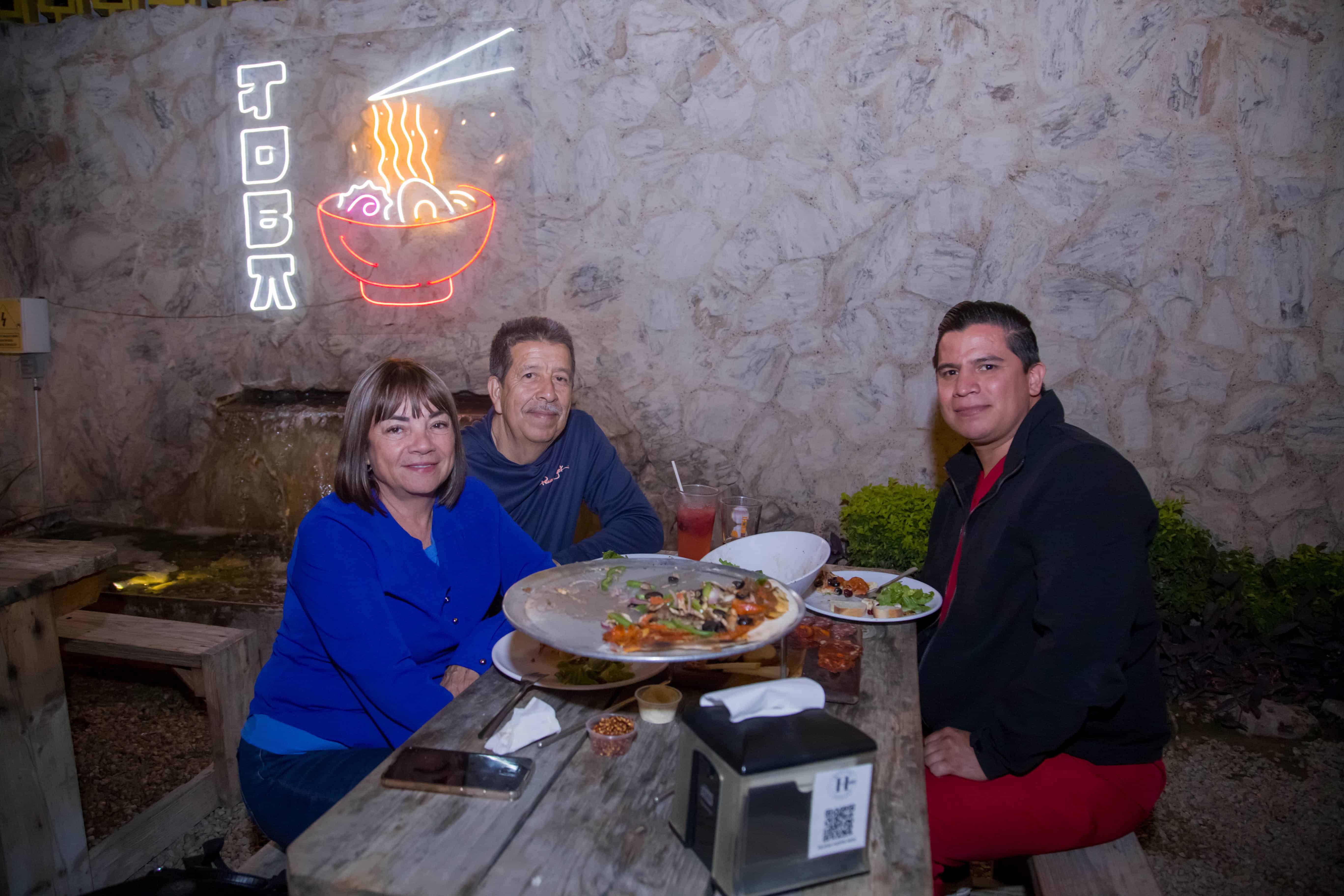 Una Noche de amigos y diversión en Mercado H69