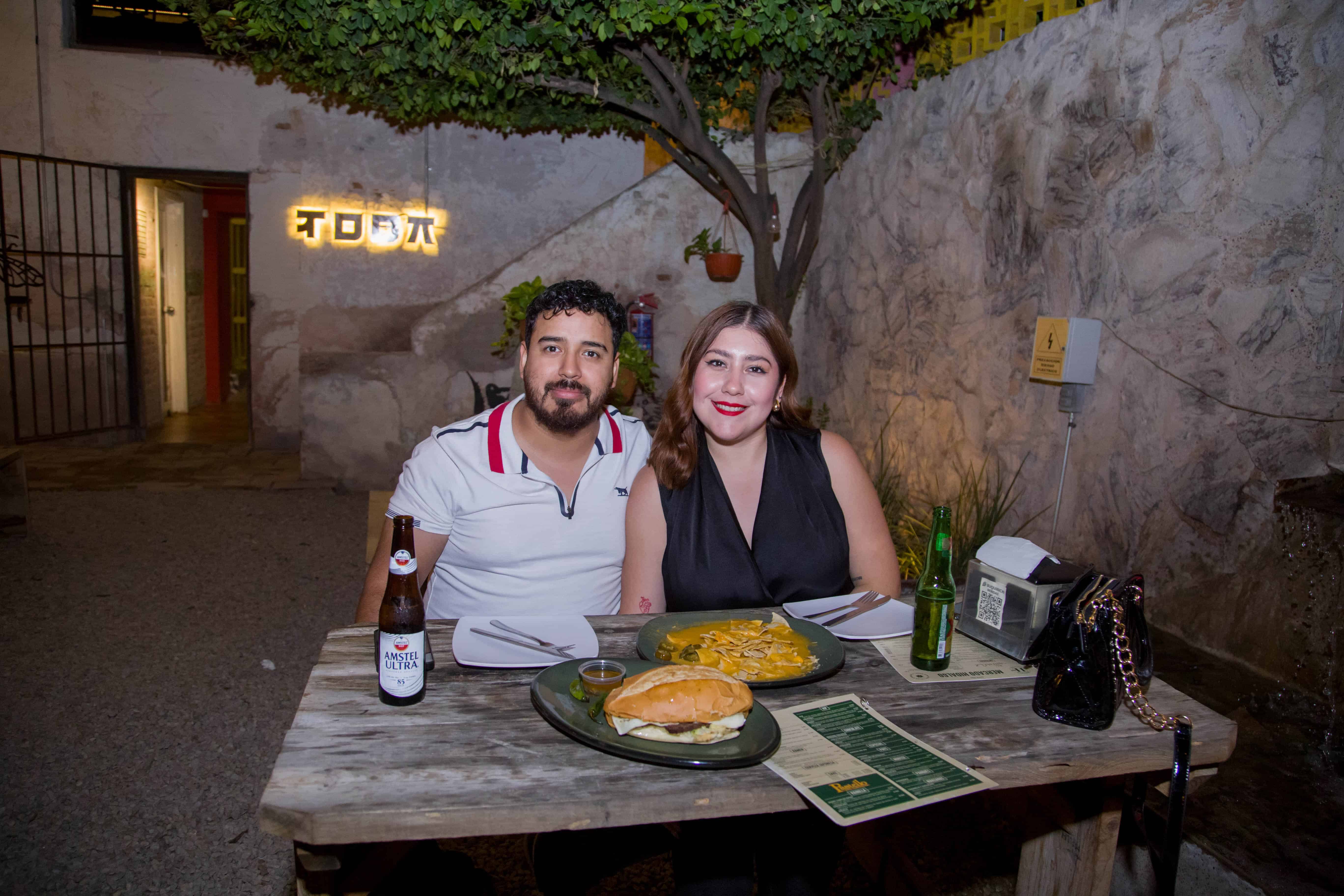 Una Noche de amigos y diversión en Mercado H69