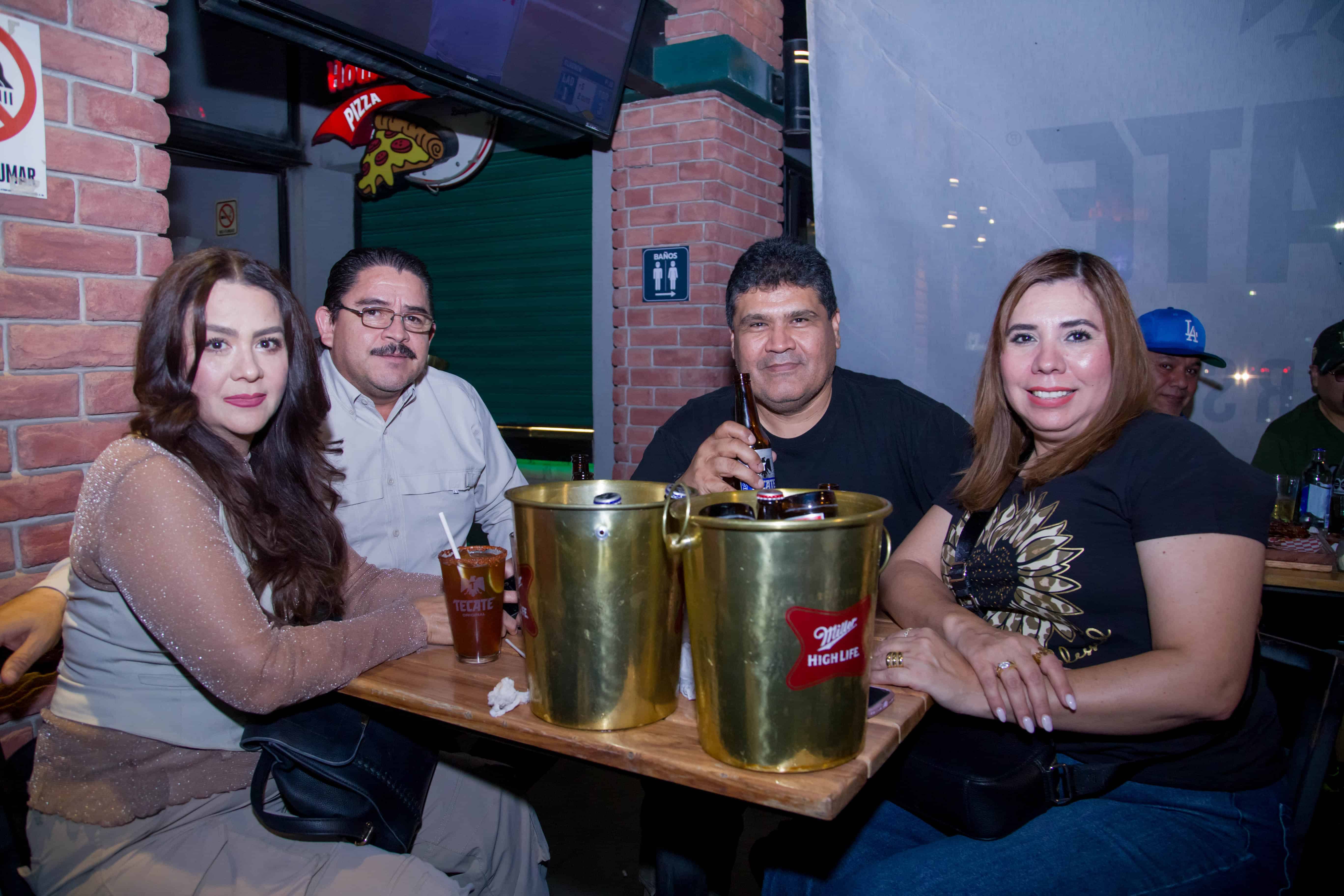 Una noche cervecera con amigos en Ballpark