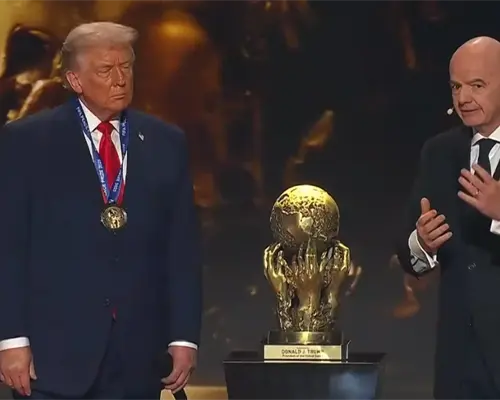 Donald Trump recibe el primer Premio de la Paz otorgado por la FIFA