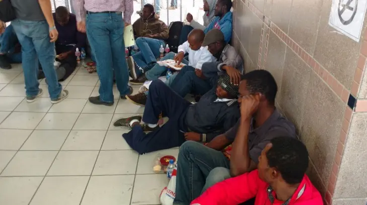 Esperan más haitianos y africanos