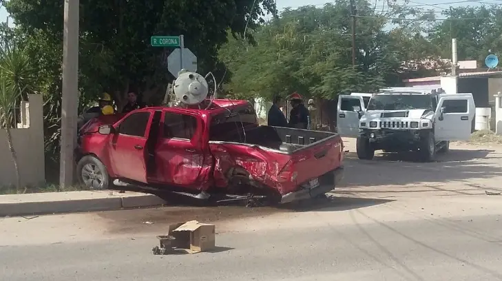 En Navojoa, Hummer choca después de que era perseguida por la Marina