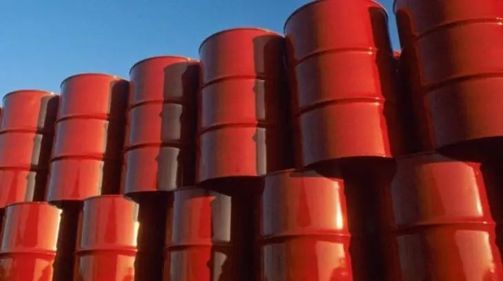 Histórico: Se desploma el petróleo por debajo del cero