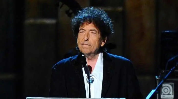 Bob Dylan no acudirá a recibir Premio Nobel