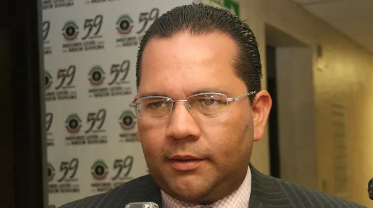 Jornada de matrimonios colectivos sólo es para parejas heterosexuales: Ulises Cristópulos