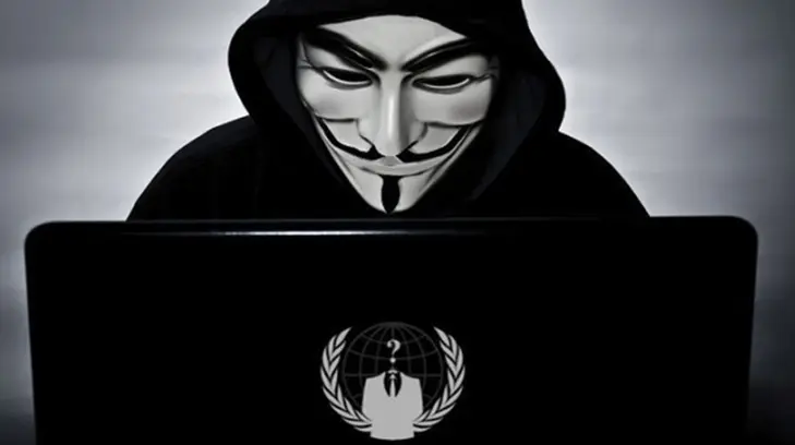 Compran iPhone con tarjetas de crédito del presidente Bolsonaro filtradas por Anonymous