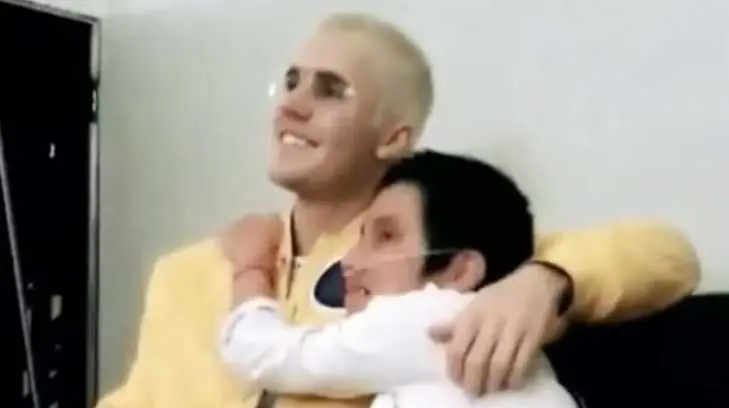 Justin Bieber visitó en México a una fan con cáncer