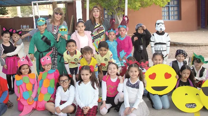 Creativos a la hora de vestir, twins de disfraces