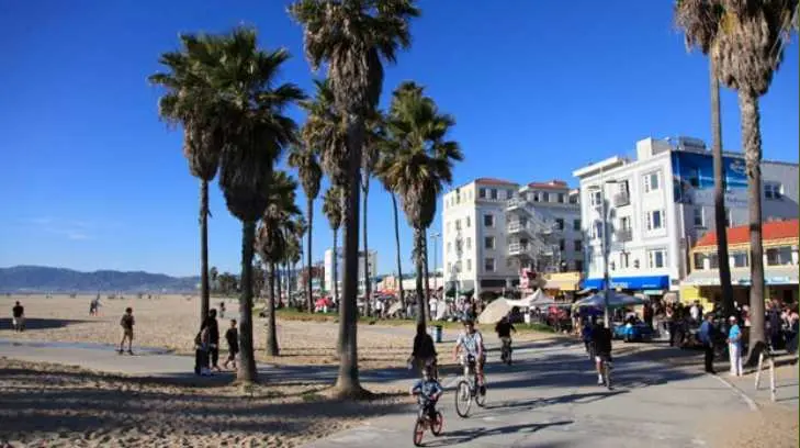 Malibu se declaró Ciudad Santuario en apoyo a indocumentados