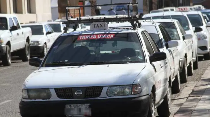 Bajo los efectos de las drogas así llevaba sus pasajeros taxista de Nogales