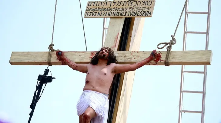 Cristo de Iztapalapa fue crucificado ante miles de espectadores