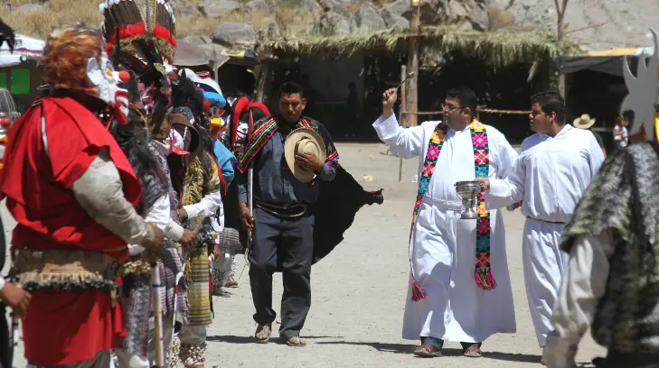 Entrega de la palma bendita; danza y rituales de los Fariseos del Coloso Alto