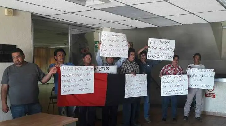 Mineros exigen pago de utilidades de Grupo México