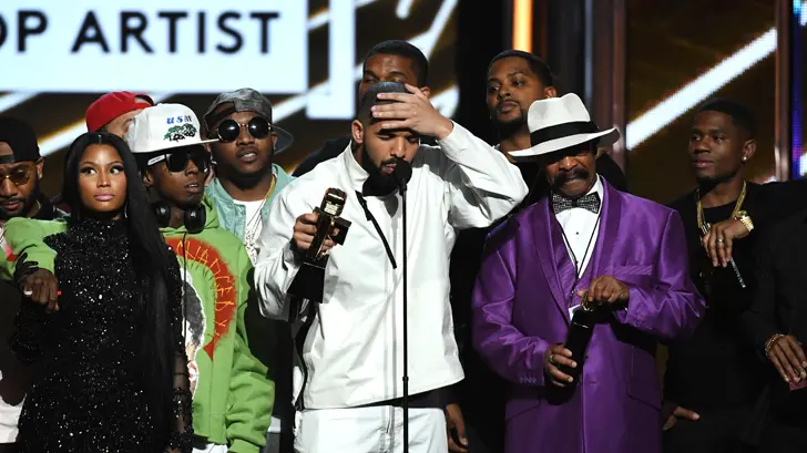 Drake hace historia en los Billboard 2017