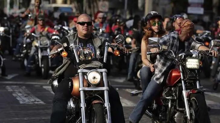 Bikers  de México y EU se concentran en la frontera de Sonora