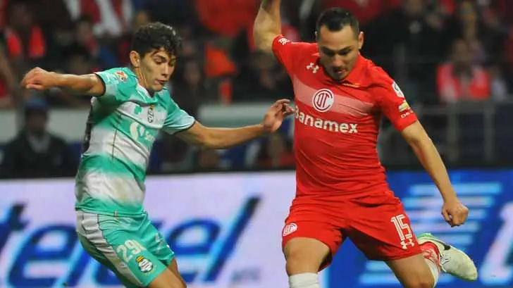 Santos le saca un susto al Diablo