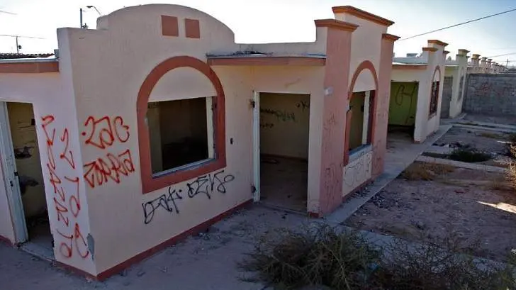 Casas abandonadas representan un gran problema en la capital sonorense