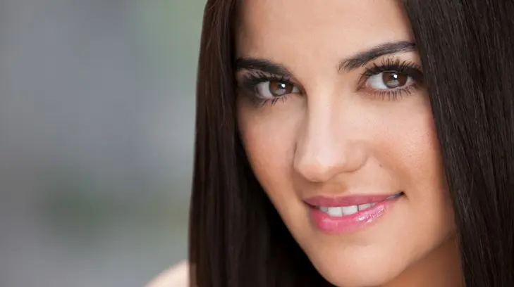 Maite Perroni llama a vivir sexualidad con plenitud y sin complejos